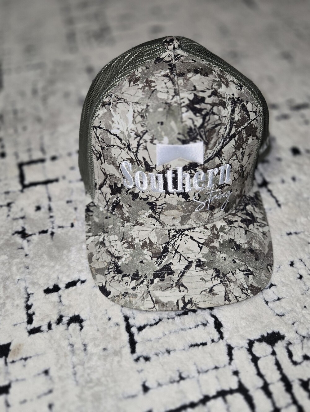 Southern String Camouflage Trucker Hat - Olive Green